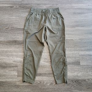 The North Face cropped pants